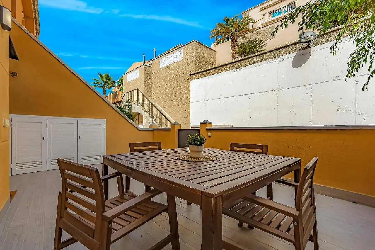 2-Bed Amazing Ocean View Apartment Costa Adeje אדחה